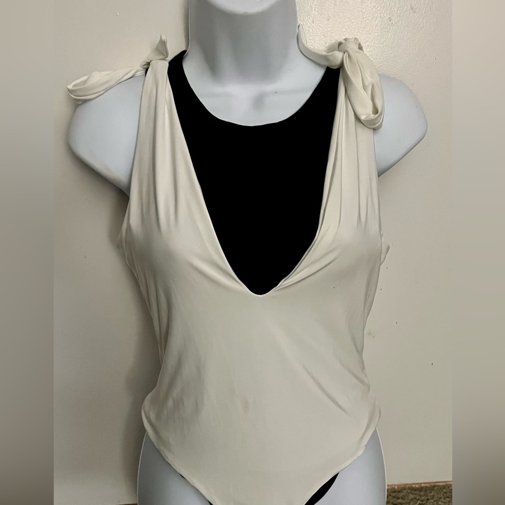 NWOT! Nasty gal bodysuit   Bundle only